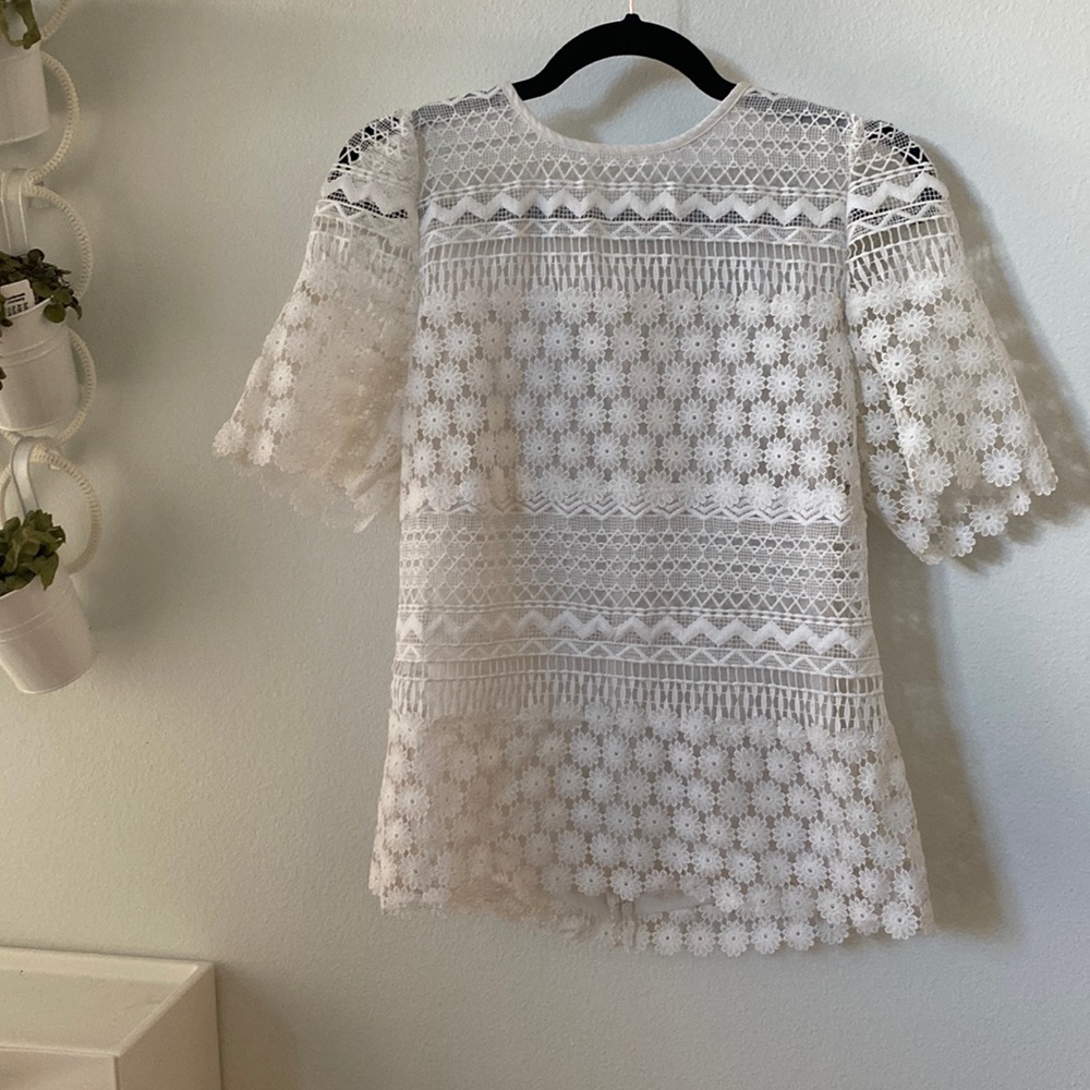 Express M white Lacey puff shoulder blouse